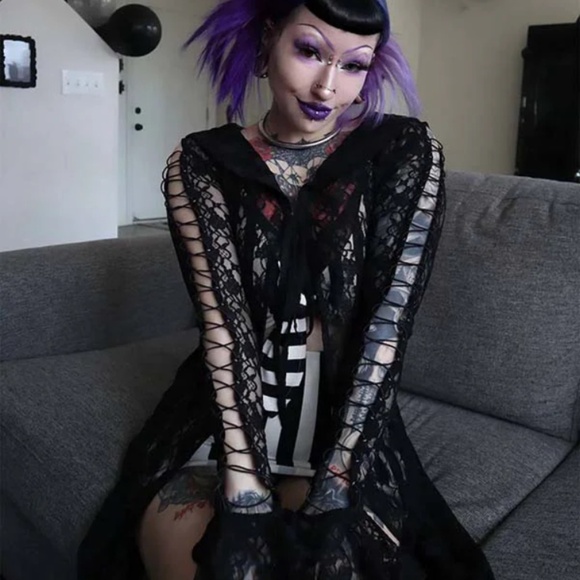 Forest Ink Solstice Duster, Witchy Lace Shawl - Picture 8 of 11